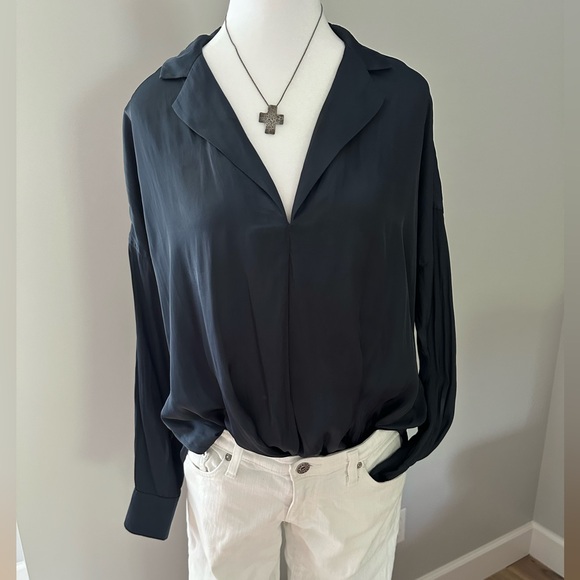 Zadig and Voltaire midnight navy blouse. - Picture 3 of 11